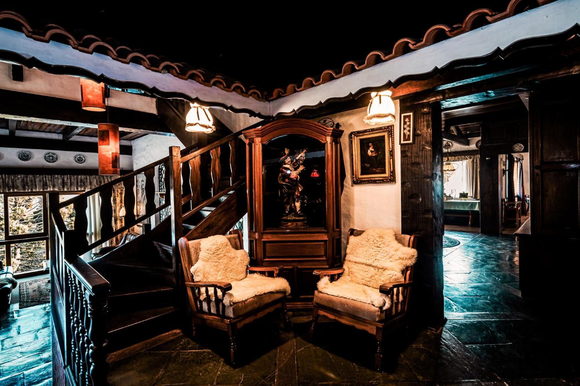 Hotel Meissner Hof มงชิแวร์จิ ภายนอก รูปภาพ