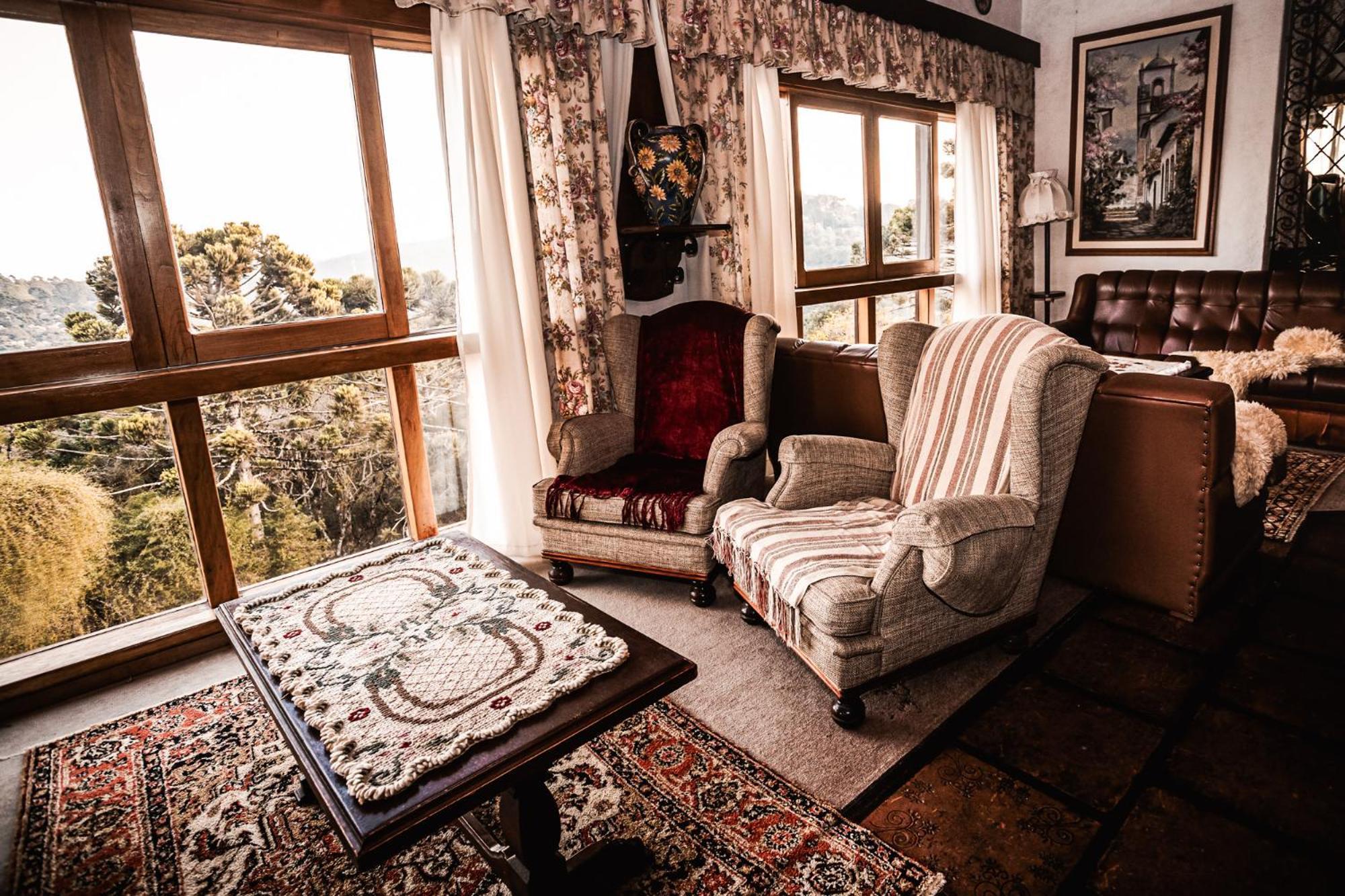 Hotel Meissner Hof มงชิแวร์จิ ภายนอก รูปภาพ